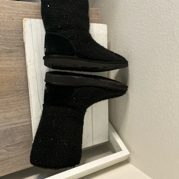 UGG Black Sparkly Knit Boots Sz 6 - Picture 5 of 6